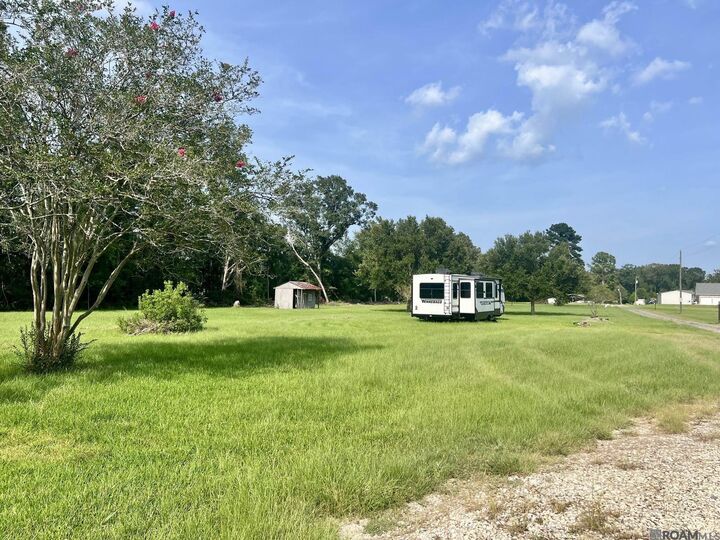Property Photo:  13386 La Hwy 431  LA 70774 