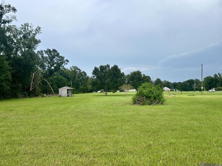 Property Photo:  13386 La Hwy 431  LA 70774 