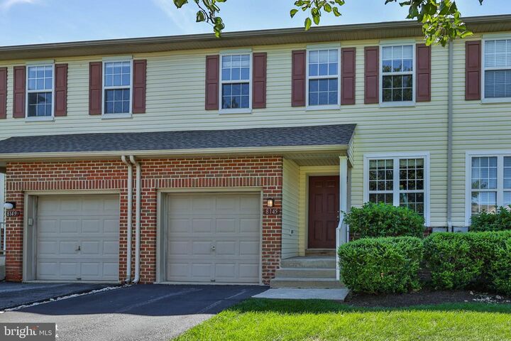 Property Photo:  8145 Cross Creek Circle  PA 18031 