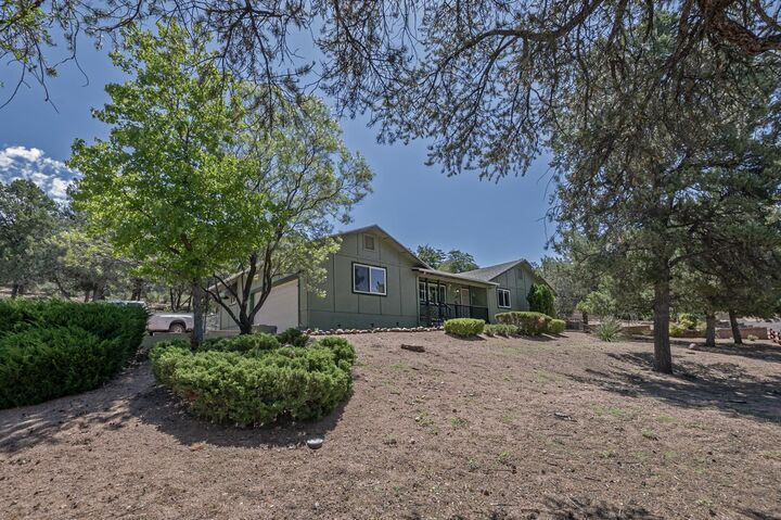 Property Photo:  1407 N Sunset Drive  AZ 85541 