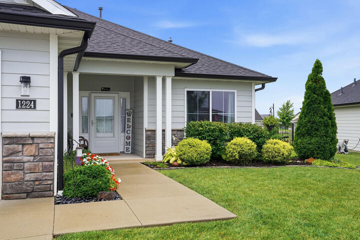 Property Photo: 1224 Shore Acres Lp MO 65201