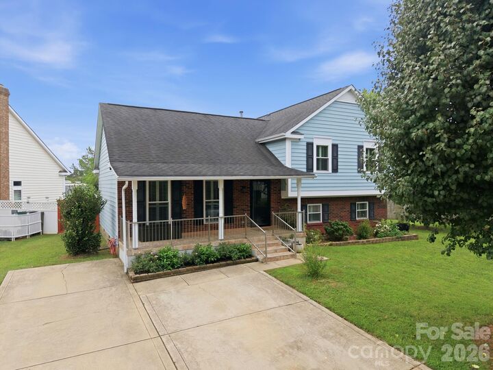 Property Photo:  7017 Culloden More Court  NC 28217 