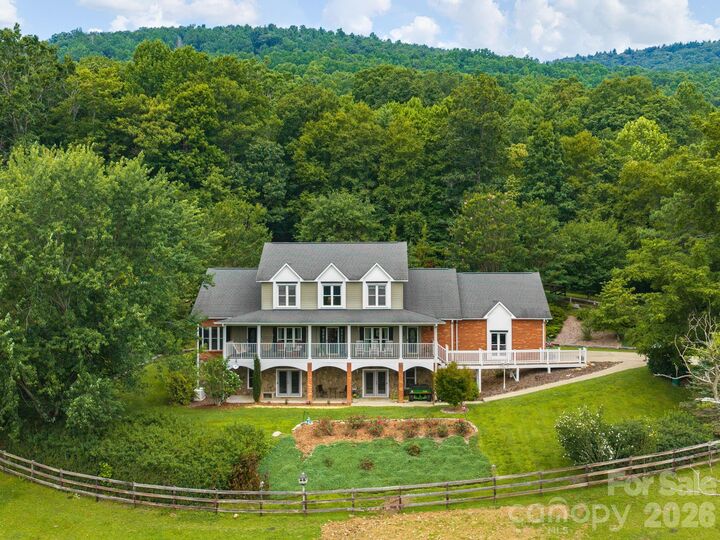 Property Photo:  24 Nesbitts Olde Farm Road  NC 28730 