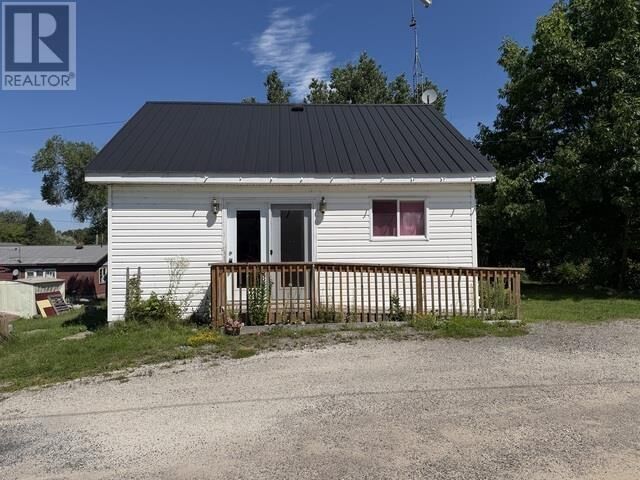 Property Photo: 2 Queen Victoria St ON P0R 1E0