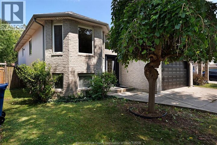 Property Photo: 3438 Treeline Court ON N8R 2K3