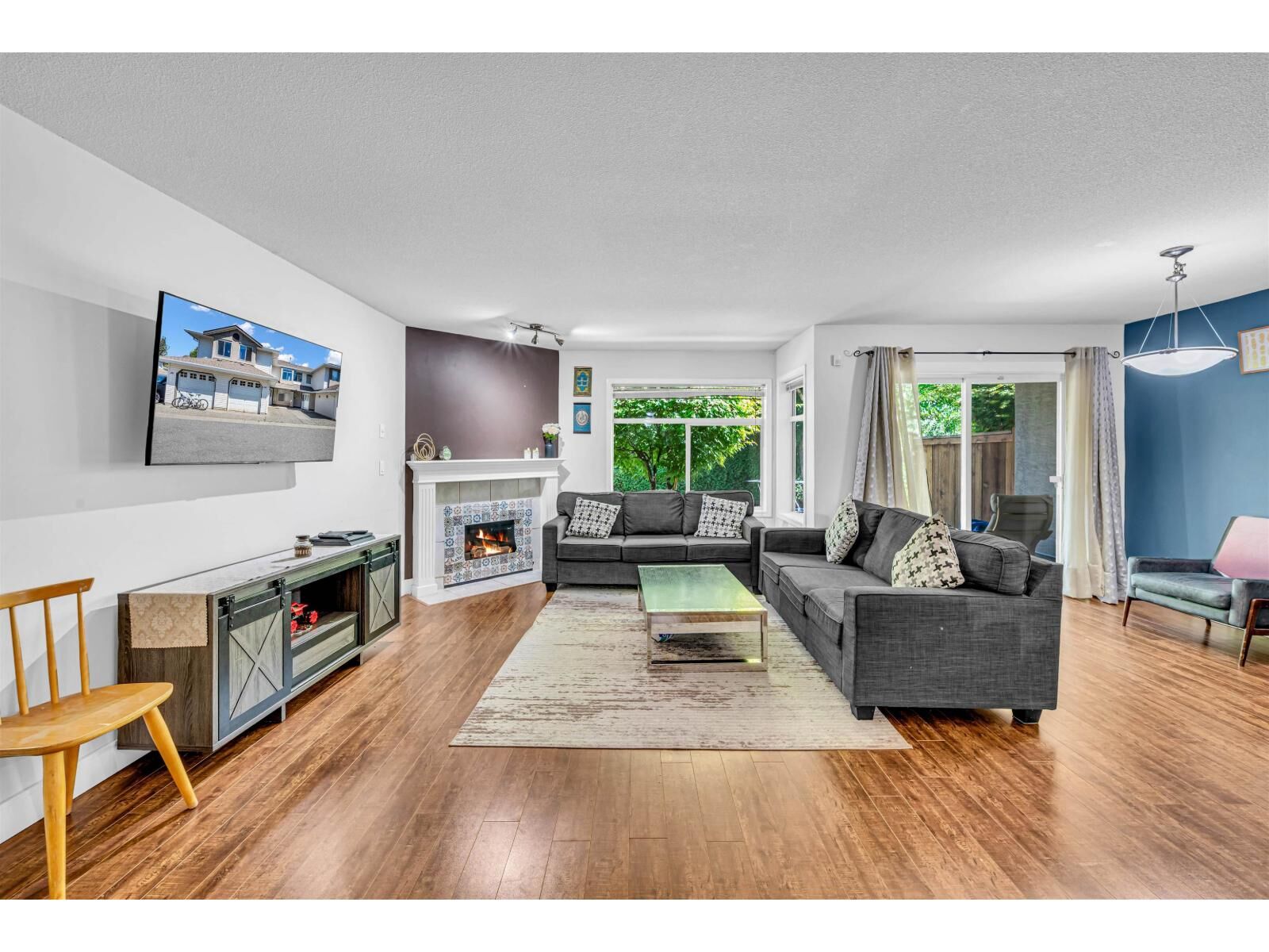 Property Photo: 8260 162A Street 202 BC V4N 0P6