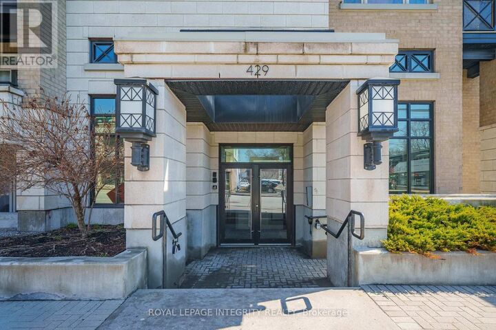 Property Photo: 429 Kent Street 320 ON K2P 1B5