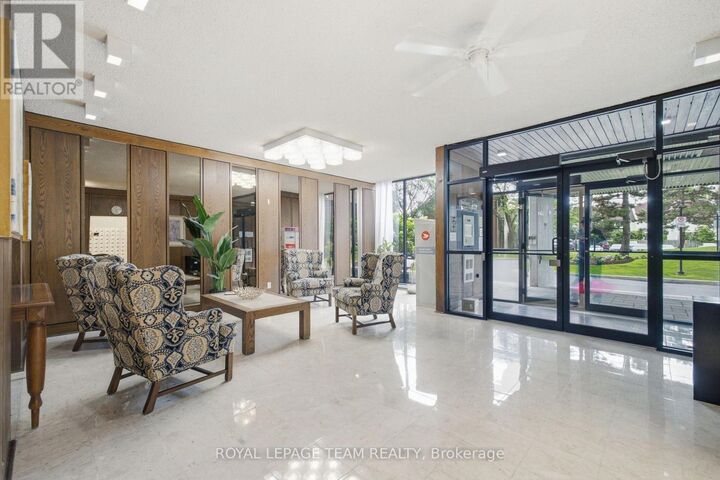Property Photo: 3360 Southgate Road 303 ON K1V 9A6