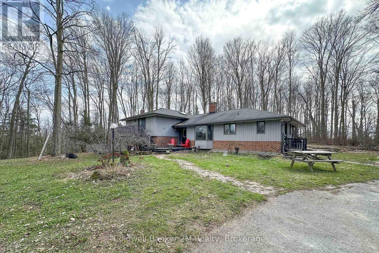 Photo de la propriété:  14900 Regional Rd 57  ON L0B 1B0 