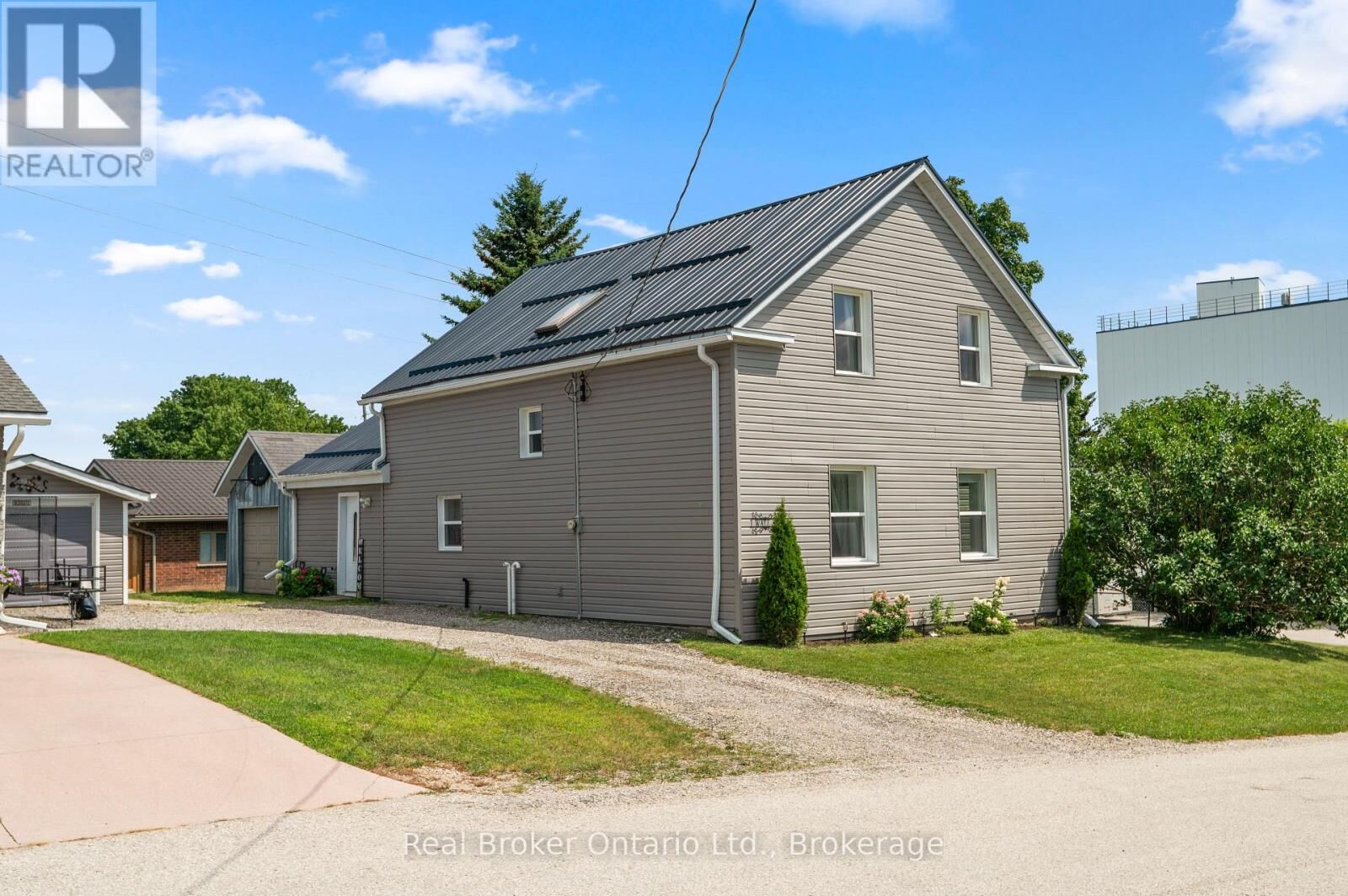 Property Photo:  1 Wall Street  ON N0G 2S0 