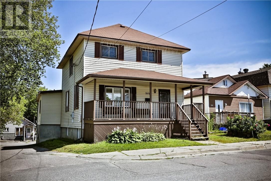 Property Photo: 312 Murray ON P3B 2R7