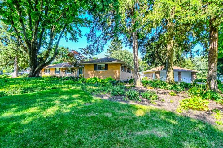 Property Photo:  101 Laurelann Drive  OH 45429 