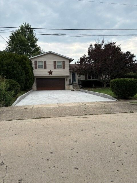 Property Photo:  14 Brierwood Drive  IL 62521 