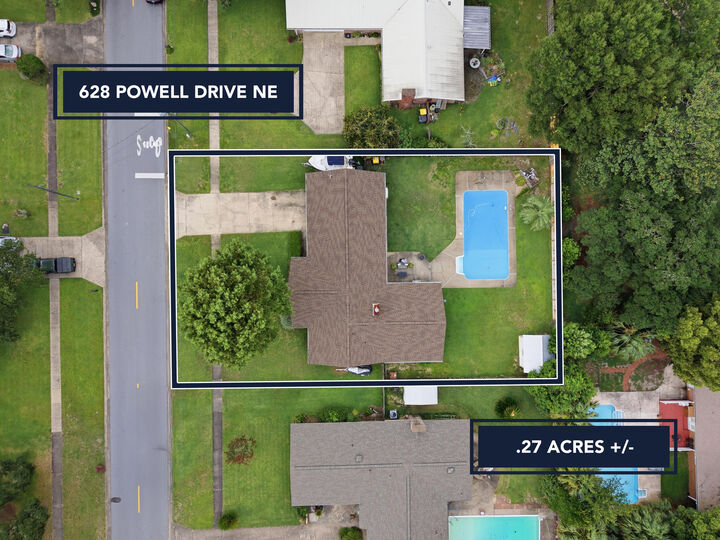 Property Photo:  628 NE Powell Drive  FL 32547 