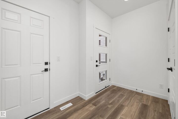 Property Photo:  17623 7 Street NE  AB T5Y 4K3 