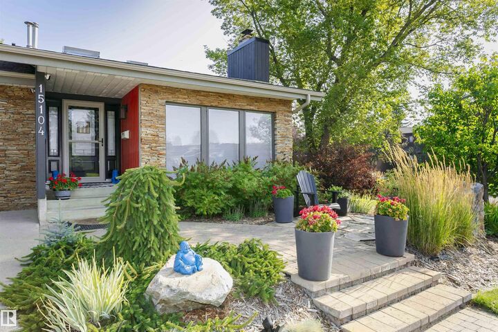 15104 42 Avenue NW — photo 1