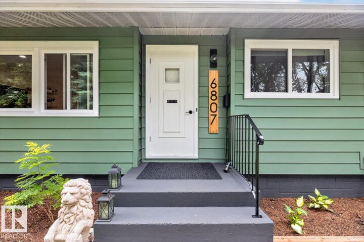 Property Photo: 6807 101A Avenue NW AB T6A 0M3