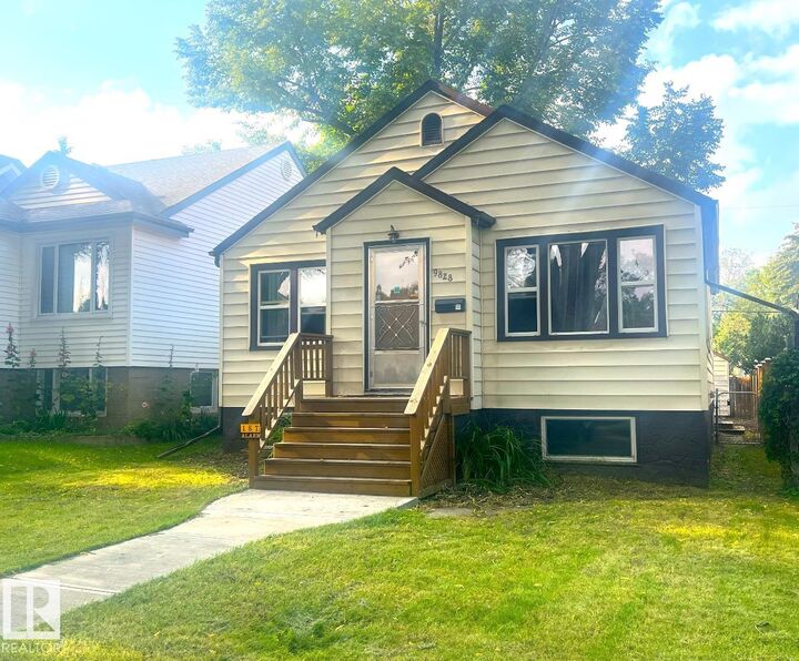 9828 84 Avenue NW — photo 1
