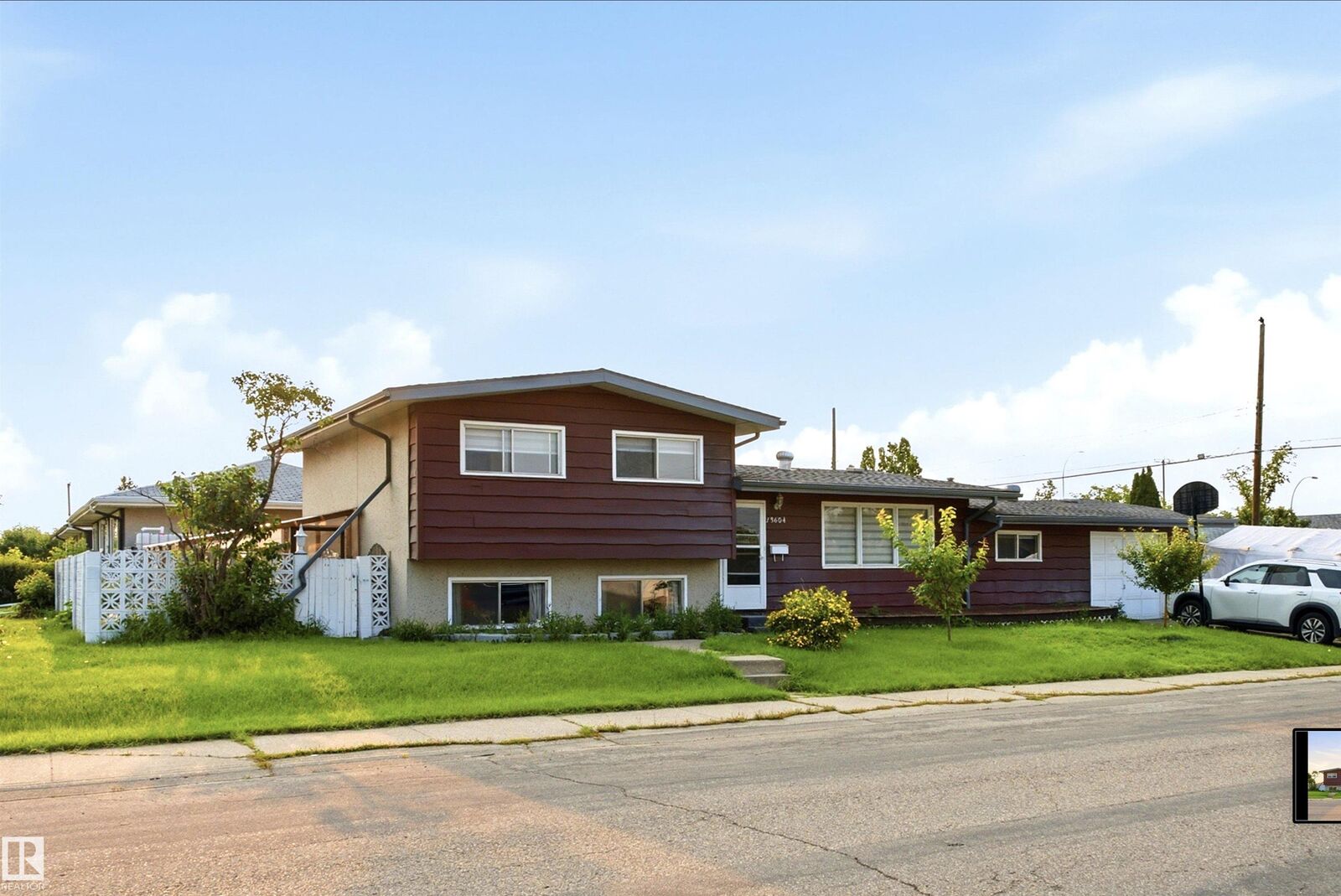 Property Photo: 13604 90A Street NW AB T5E 3N8