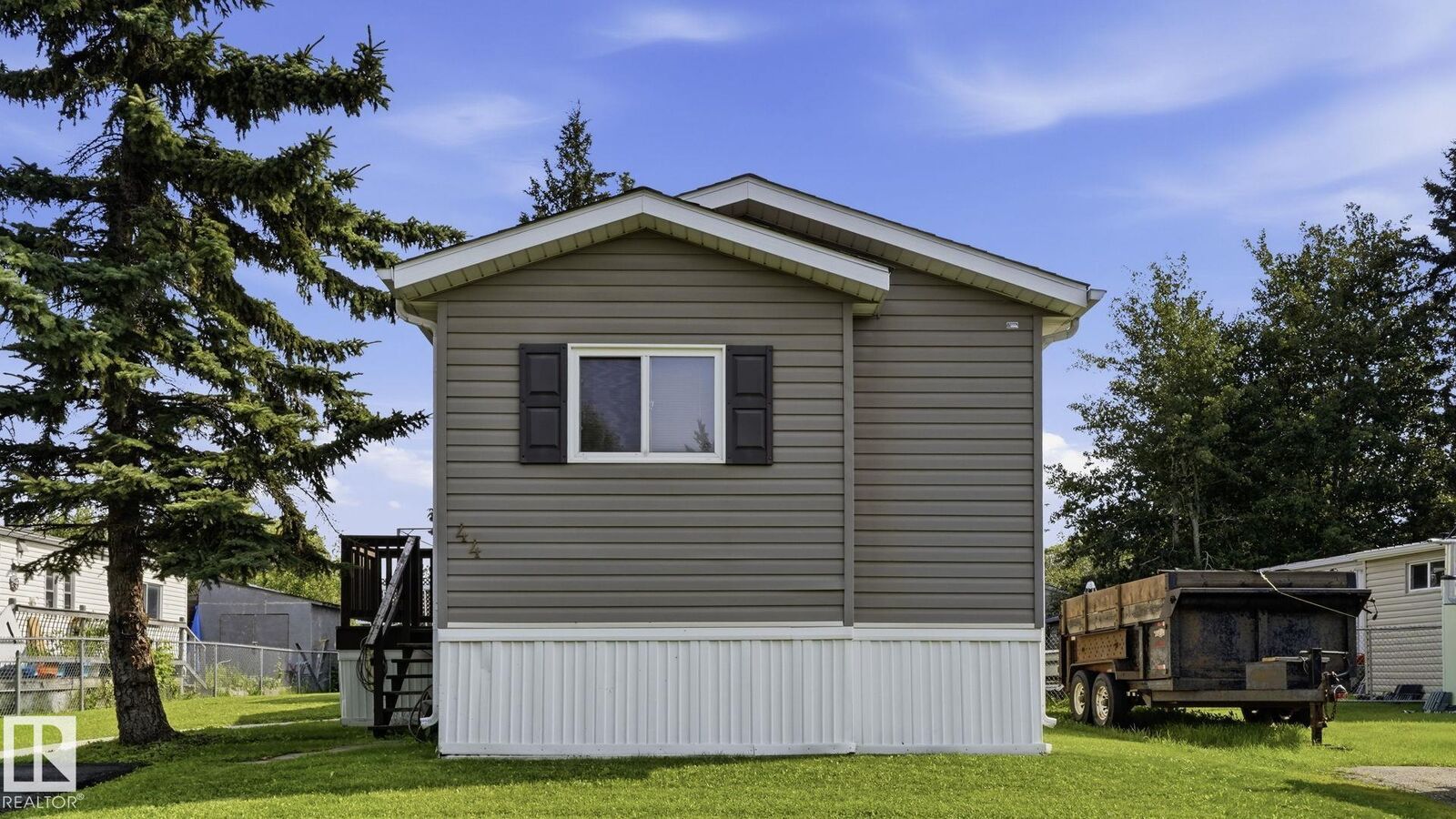 Property Photo: 44 Keyhole Crescent NW AB T6P 1B7
