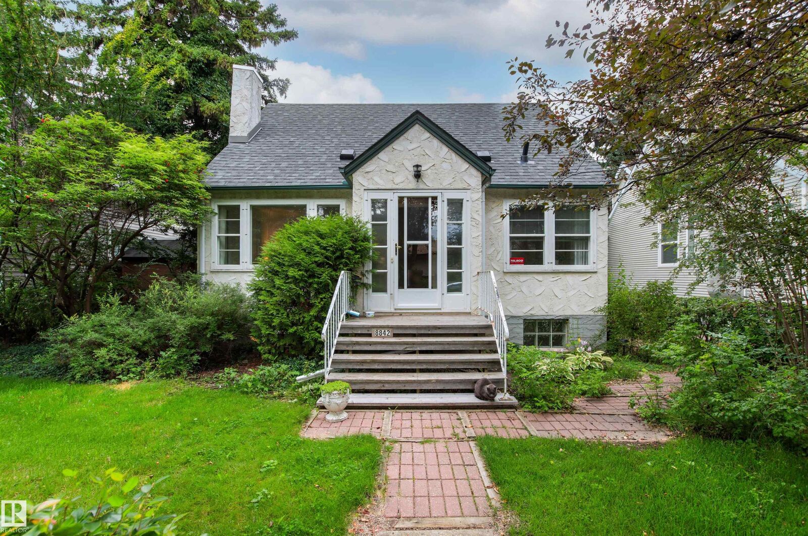 Property Photo:  8842 89 Street NW  AB T6C 3K6 