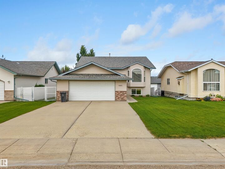 Property Photo: 4481 Beckett Road AB T7A 1T6