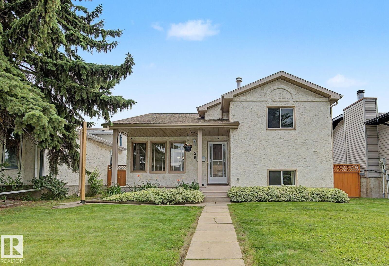 Property Photo: 29 Mathias Avenue AB T7X 2S4