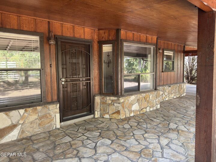Property Photo: 6525 Upper Valley Road TX 79932