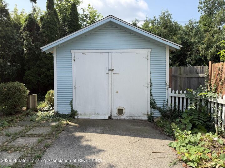 Property Photo:  1224 Climax Street  MI 48912 