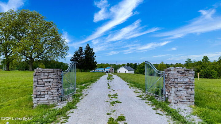 Property Photo: 537 Dawkins Tract 7 Ln KY 40070