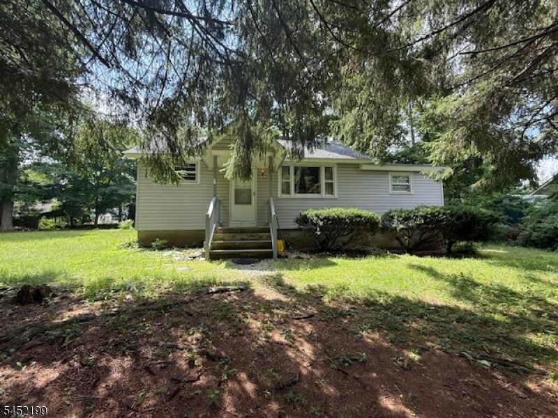 Property Photo: 103 Edgewood Ln NJ 07422