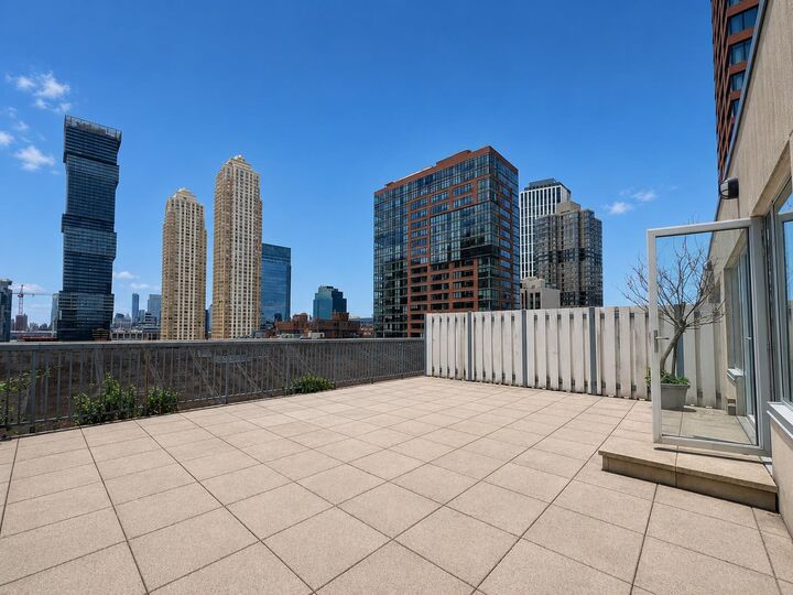 Property Photo:  150 Bay St Ph11  NJ 07302-5918 
