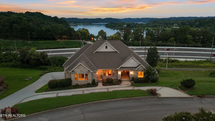 Property Photo:  3731 Shipwatch Lane  TN 37920 