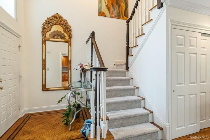 Property Photo:  11 Maple Run Drive  NY 11753 
