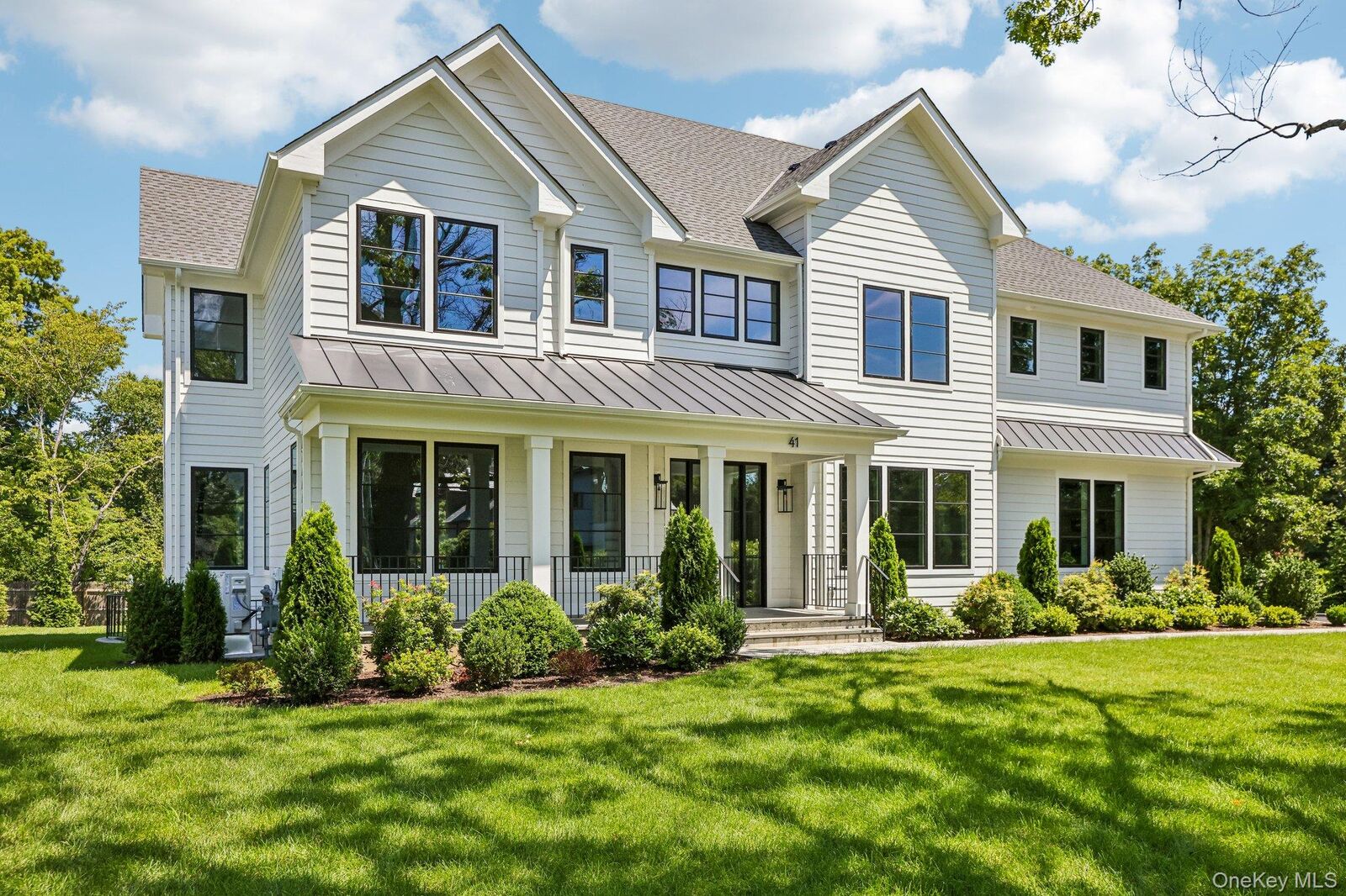 Property Photo:  41 Potters Lane  NY 10805 
