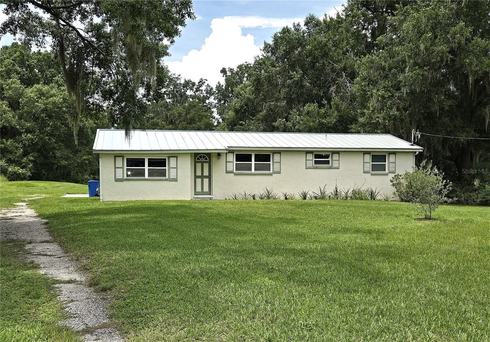 Property Photo: 1214 Jerry Smith Road FL 33527