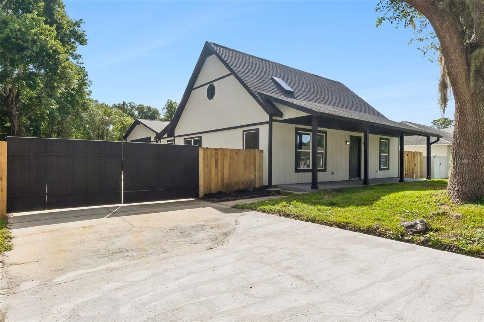 Property Photo:  2713 Victory Palm Drive  FL 32141 
