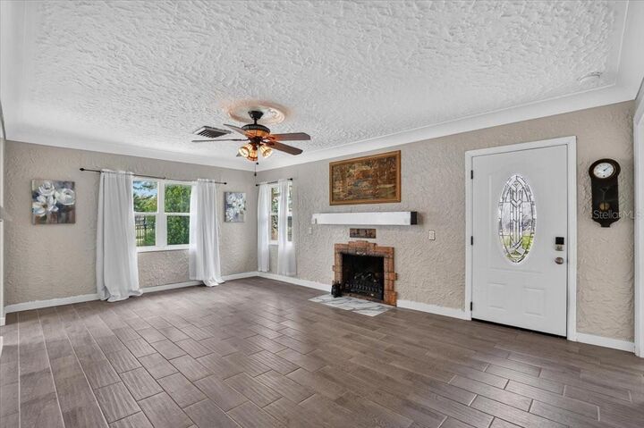 Property Photo: 1830 9th Avenue W FL 34205