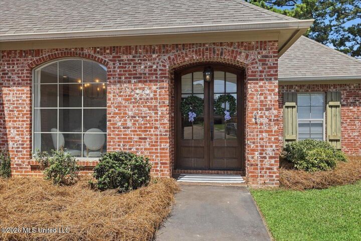 Property Photo: 106 Cedar Green Cove MS 39046