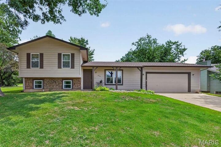Property Photo:  612 Lakewood Drive  MO 63367 