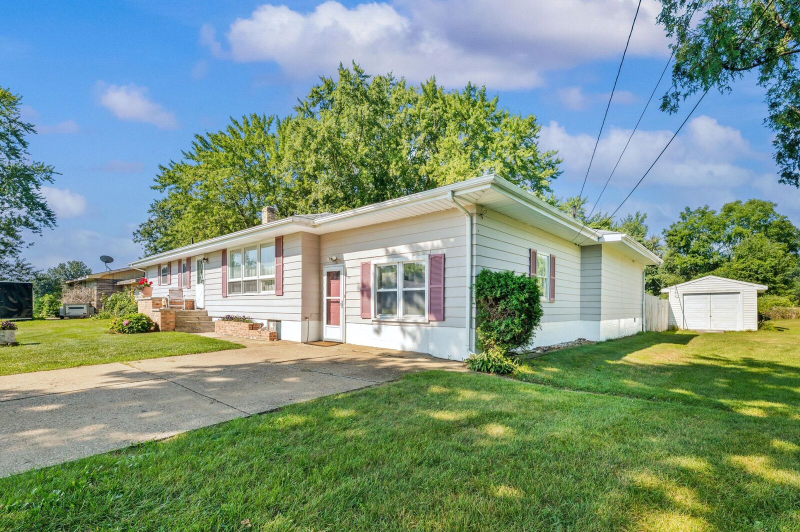 Property Photo:  1864 Greenly Avenue  MI 49022 