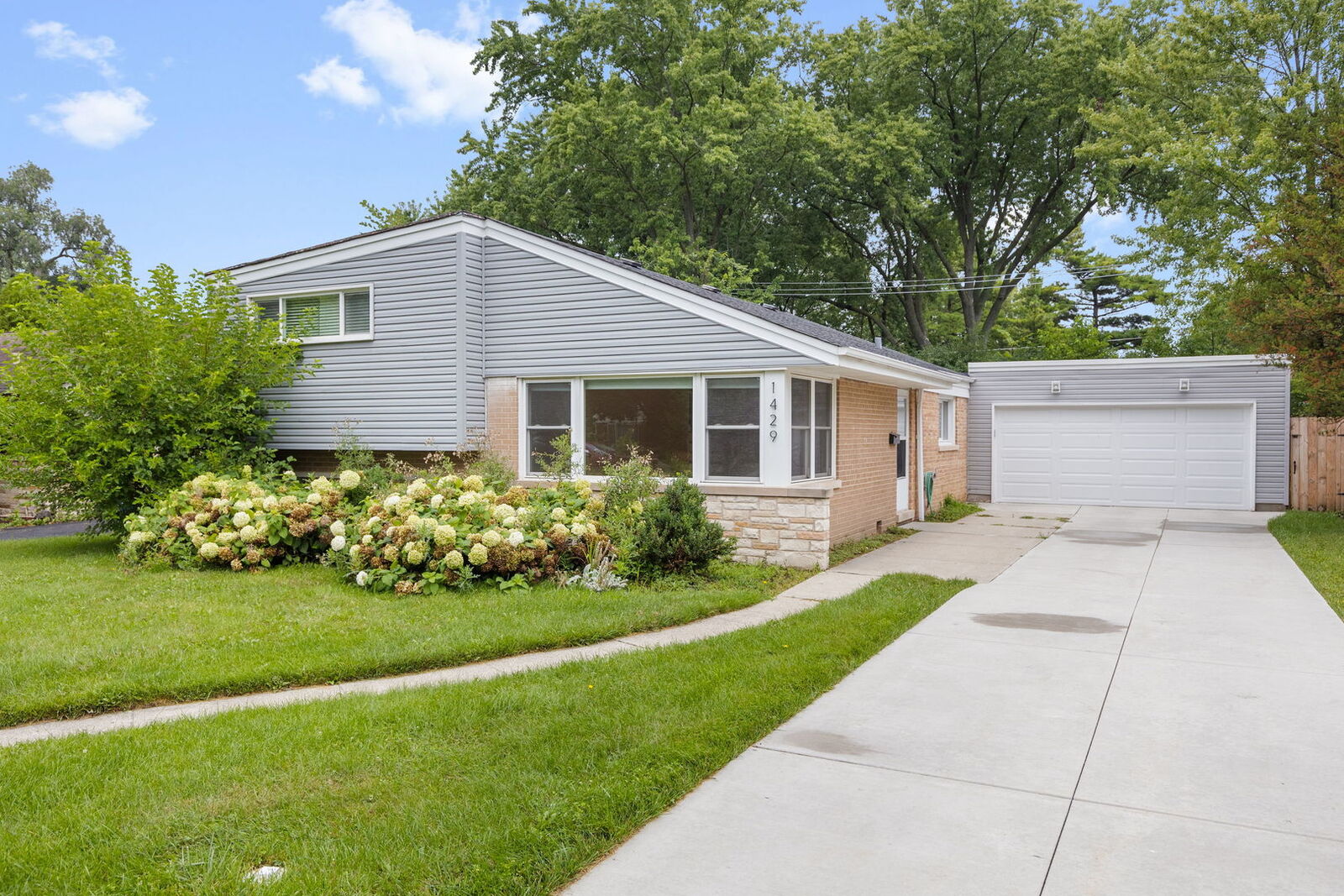 Property Photo: