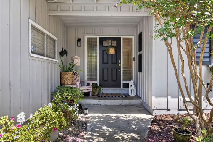 Property Photo: 5724 Southgrove Drive CA 95610