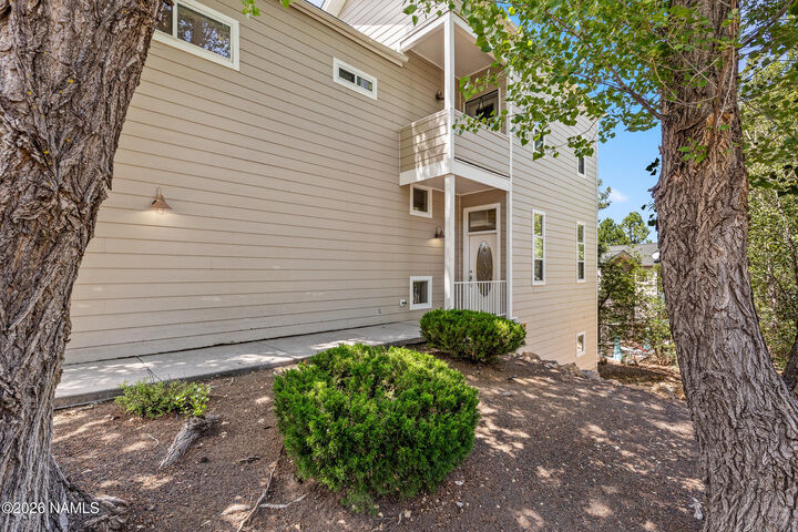 Property Photo:  4450 E Savannah Circle  AZ 86004 