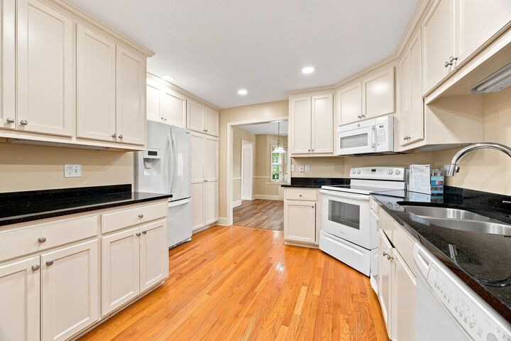 Property Photo:  3900 W 47th Street  MN 55424 