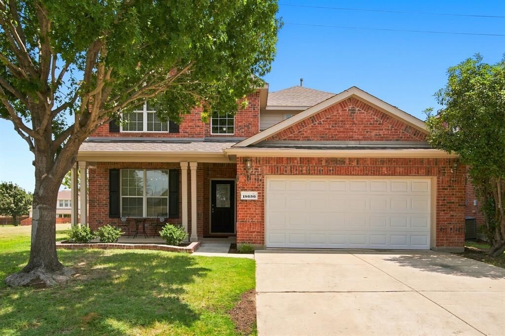 Property Photo:  15636 Gatehouse Drive  TX 76262 
