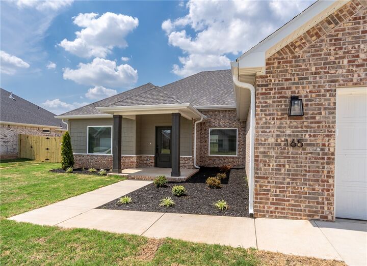 Property Photo:  165 N Panther Avenue  AR 72730 