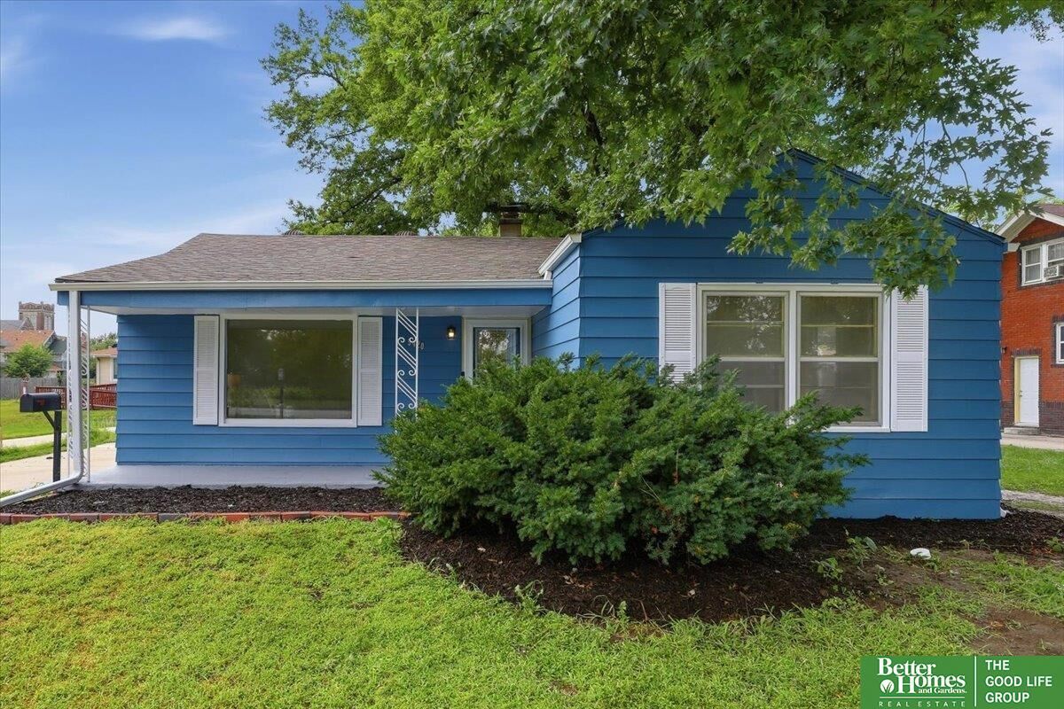 Property Photo: 5420 Florence Boulevard NE 68110