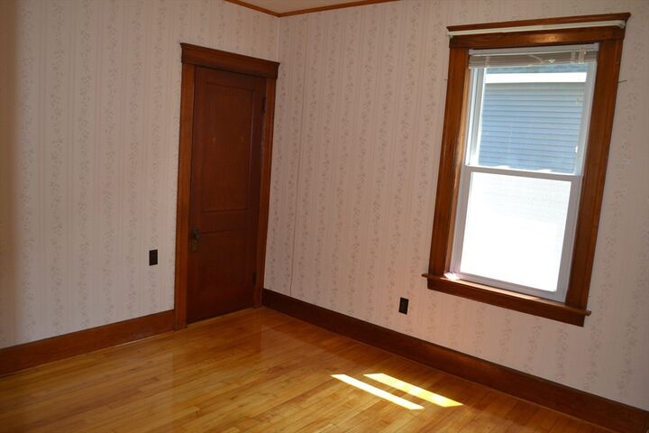 Property Photo: 43 Sterling St 2 MA 01607