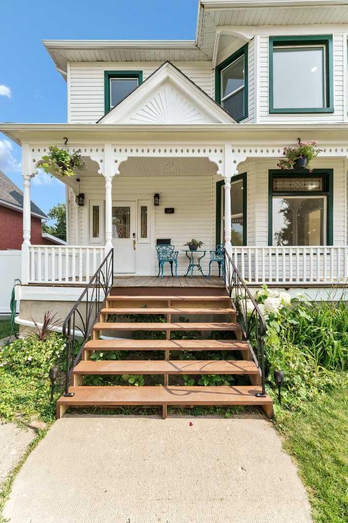 Property Photo: 421 Aberdeen Street SE AB T1A 0R4
